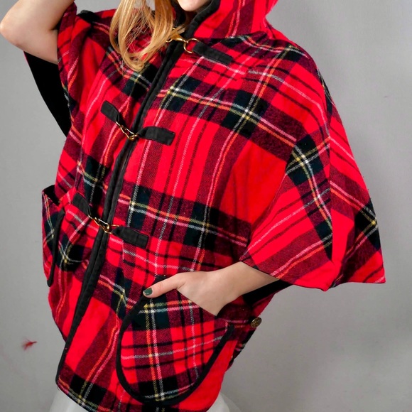 Reversible Cloak Circa 1970s - Picture 3 of 8